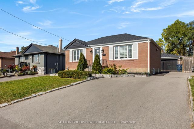 246 Epsom Downs Dr, House detached with 2 bedrooms, 3 bathrooms and 7 parking in Toronto ON | Image 12