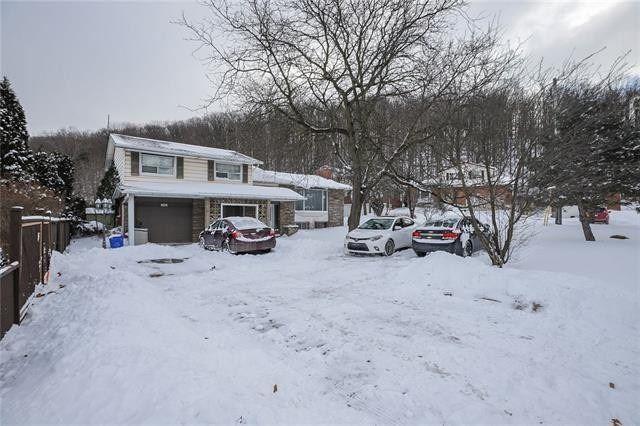 393 Glenridge Ave, House detached with 5 bedrooms, 2 bathrooms and 6 parking in St. Catharines ON | Image 19