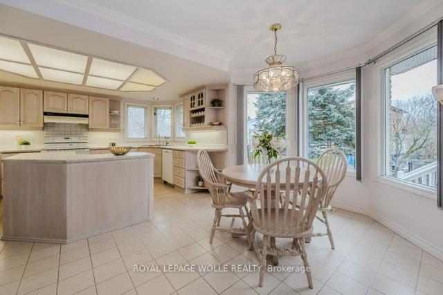 608 Coppercroft Crt, House detached with 3 bedrooms, 3 bathrooms and 6 parking in Waterloo ON | Image 6