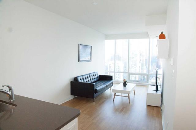 4206 - 295 Adelaide St W, Condo with 1 bedrooms, 1 bathrooms and 0 parking in Toronto ON | Image 2