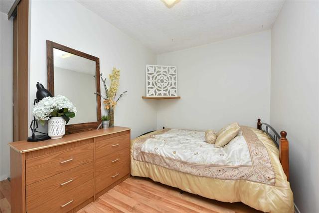 502 - 940 Caledonia Rd, Condo with 3 bedrooms, 1 bathrooms and 1 parking in Toronto ON | Image 15