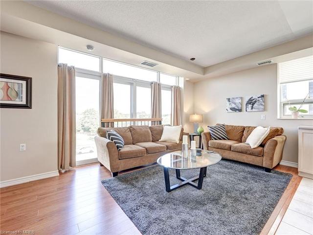403 - 200 Burnhamthorpe Road, House attached with 2 bedrooms, 2 bathrooms and 1 parking in Mississauga ON | Image 4