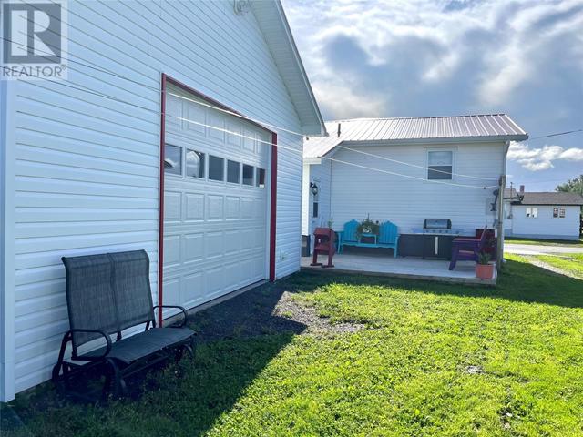52 Hickman Street, House detached with 2 bedrooms, 2 bathrooms and null parking in Grand Bank NL | Image 11