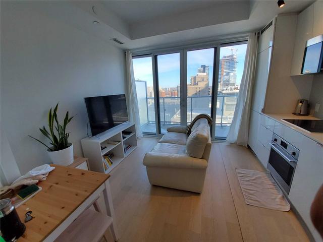 2608 - 7 Grenville St, Condo with 0 bedrooms, 1 bathrooms and 0 parking in Toronto ON | Image 3