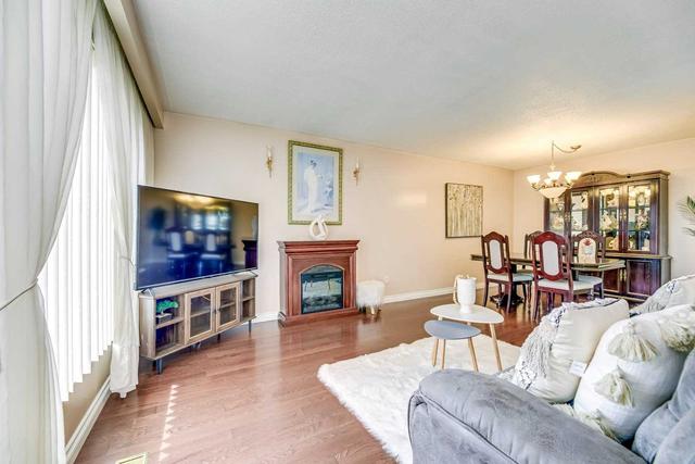 2205 Stir Cres, House semidetached with 3 bedrooms, 2 bathrooms and 2 parking in Mississauga ON | Image 9