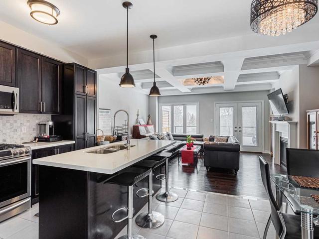 27 Michael Cummings Crt, House semidetached with 3 bedrooms, 4 bathrooms and 5 parking in Uxbridge ON | Image 21