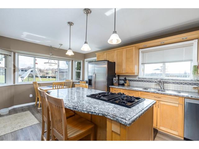 4220 184 Street, House detached with 3 bedrooms, 3 bathrooms and 15 parking in Surrey BC | Image 15