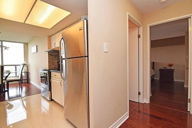 1611 - 1 Rowntree Rd, Condo with 2 bedrooms, 2 bathrooms and 1 parking in Toronto ON | Image 6