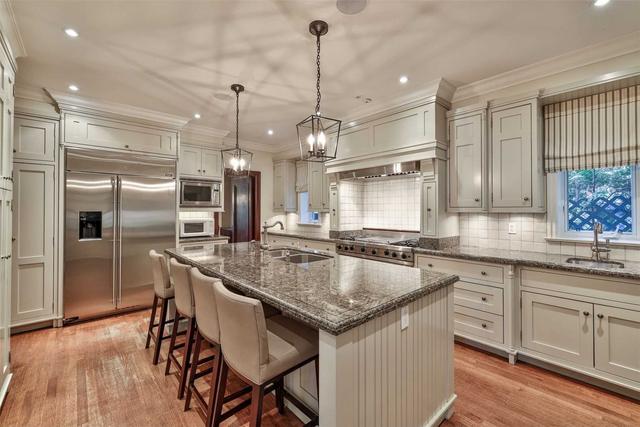 307 Oriole Pkwy, House detached with 5 bedrooms, 6 bathrooms and 7 parking in Toronto ON | Image 35