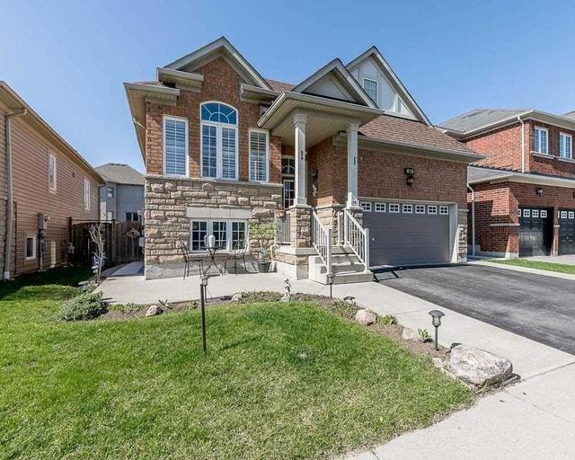 14 Sleepy Hollow Pl, House detached with 2 bedrooms, 3 bathrooms and 4 parking in Whitby ON | Image 1