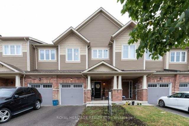 37 Tabaret Cres, House attached with 3 bedrooms, 3 bathrooms and 2 parking in Oshawa ON | Image 12