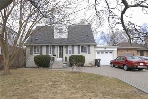 4 Elmview Crt, House detached with 3 bedrooms, 2 bathrooms and 3 parking in Toronto ON | Image 1