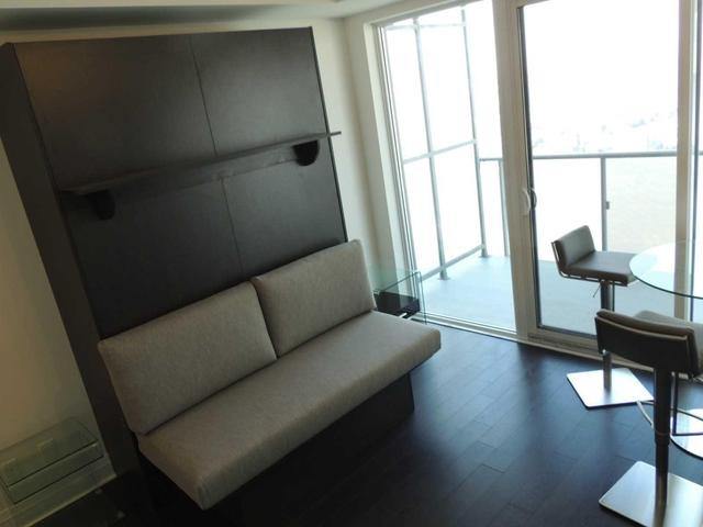3907 - 1080 Bay St, Condo with 0 bedrooms, 1 bathrooms and null parking in Toronto ON | Image 11