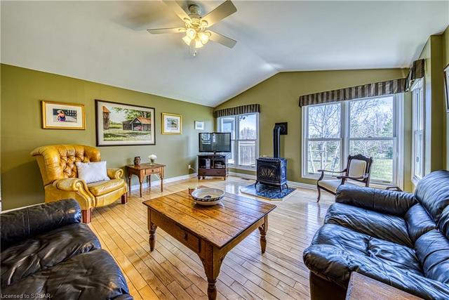 1649 12/13 Sunnidale Sideroad N, House detached with 4 bedrooms, 3 bathrooms and 12 parking in Clearview ON | Image 15