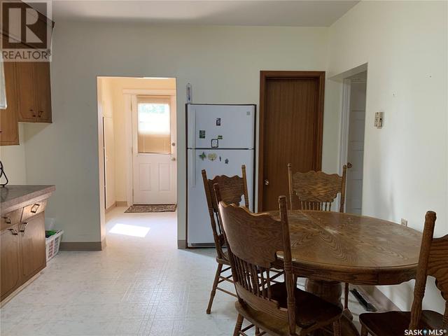 404 Main Street, House detached with 5 bedrooms, 2 bathrooms and null parking in Muenster SK | Image 18