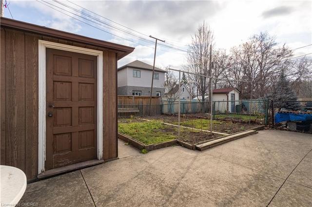 87 Reid Avenue S, House detached with 3 bedrooms, 1 bathrooms and 3 parking in Hamilton ON | Image 21