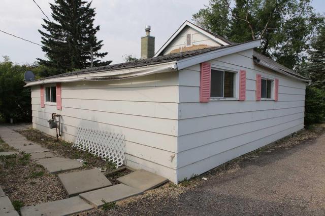 4513 44 Street, House detached with 2 bedrooms, 1 bathrooms and 2 parking in Castor AB | Image 3