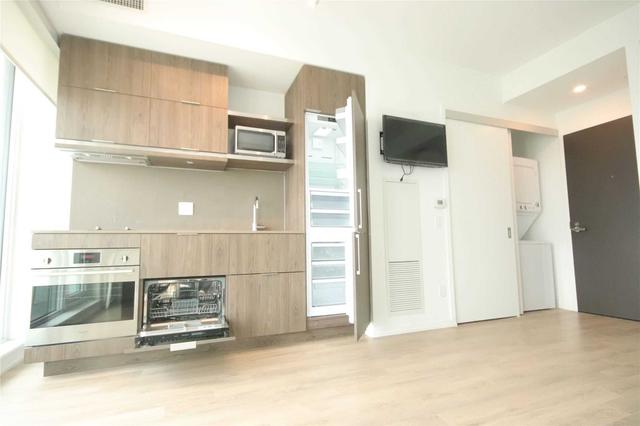 5508 - 197 Yonge St, Condo with 0 bedrooms, 1 bathrooms and 0 parking in Toronto ON | Image 19