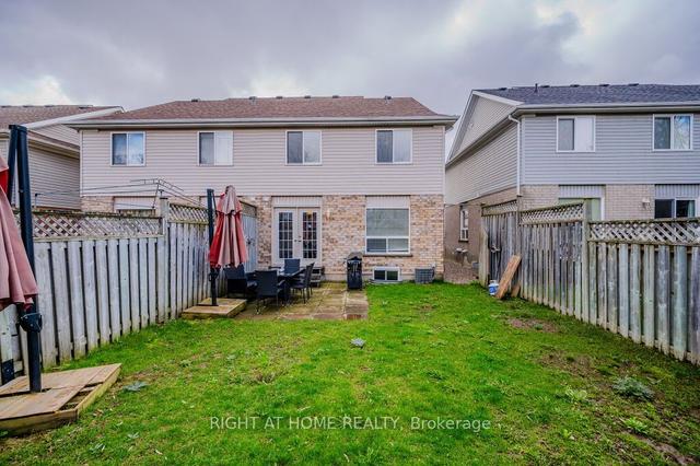 45 Swift Cres, House semidetached with 3 bedrooms, 2 bathrooms and 4 parking in Guelph ON | Image 27