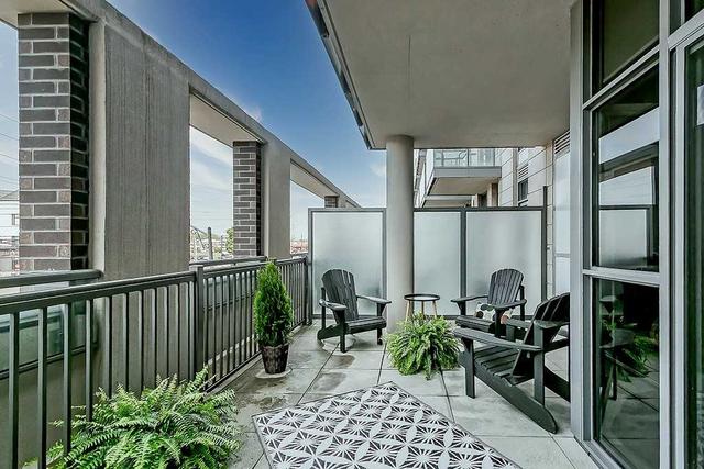 212 - 1940 Ironstone Dr, Condo with 1 bedrooms, 2 bathrooms and 1 parking in Burlington ON | Card Image