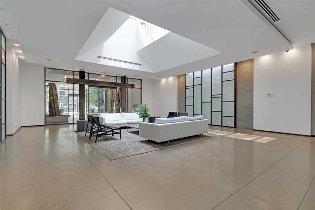 525 - 1030 King St W, Condo with 1 bedrooms, 1 bathrooms and 1 parking in Toronto ON | Image 17