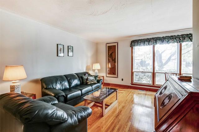 50 Guiness Ave, House detached with 4 bedrooms, 2 bathrooms and 2 parking in Toronto ON | Image 24