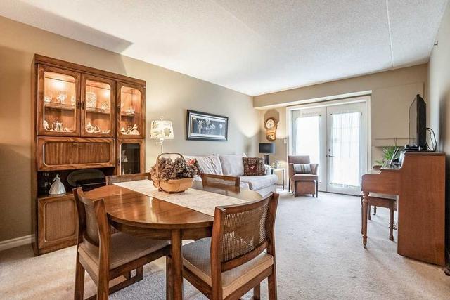 1421 Walkers Line, Condo with 1 bedrooms, 1 bathrooms and 1 parking in Burlington ON | Image 2