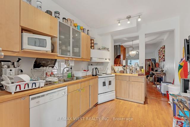 30 Brookfield St, House semidetached with 3 bedrooms, 2 bathrooms and 1 parking in Toronto ON | Image 2