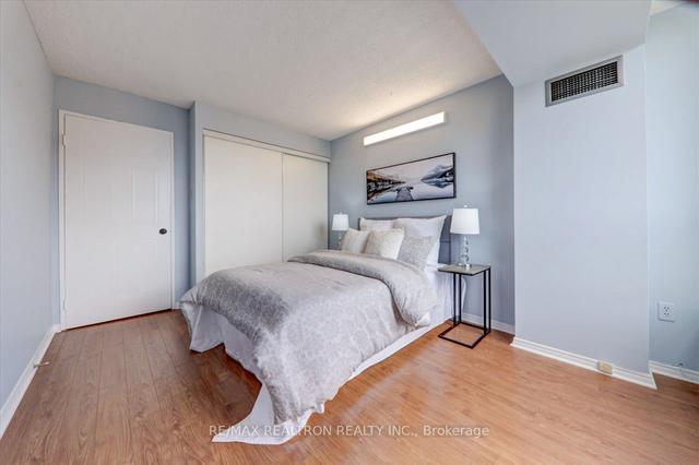1202 - 430 Mclevin Ave, Condo with 2 bedrooms, 2 bathrooms and 1 parking in Toronto ON | Image 7