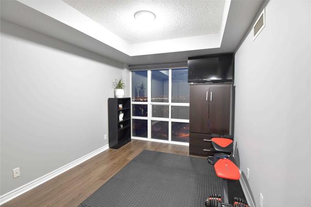 1441 - 18 Mondeo Dr, Condo with 2 bedrooms, 2 bathrooms and 1 parking in Toronto ON | Image 4