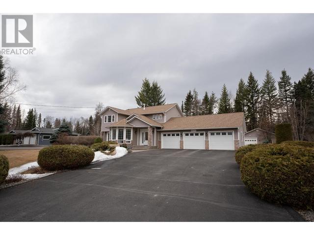 6531 Olympia Place, House detached with 3 bedrooms, 4 bathrooms and null parking in Prince George BC | Image 1
