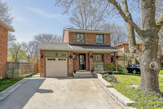 3207 Victoria St, House detached with 3 bedrooms, 2 bathrooms and 5 parking in Oakville ON | Image 1