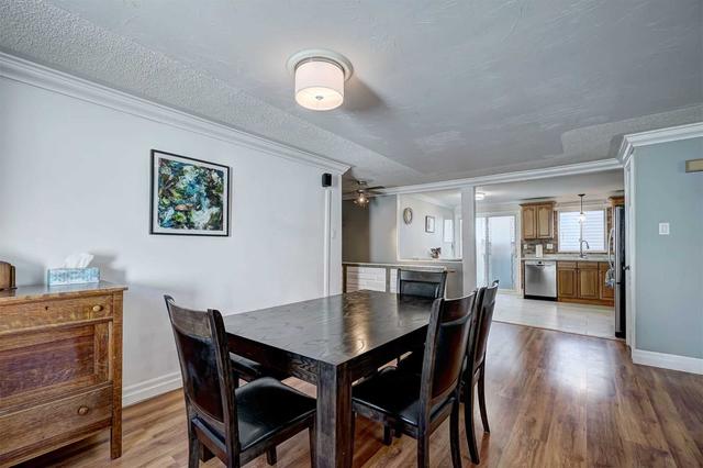 18 Hickling Tr, House detached with 3 bedrooms, 2 bathrooms and 4 parking in Barrie ON | Image 5