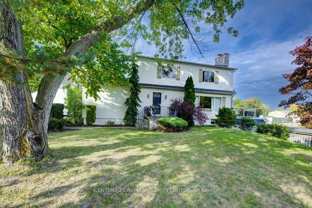 1539 St. Paul St W, House detached with 6 bedrooms, 3 bathrooms and 10 parking in St. Catharines ON | Image 12