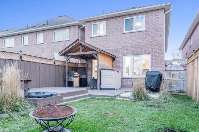 66 Mowat Cres, House attached with 4 bedrooms, 4 bathrooms and 4 parking in Halton Hills ON | Image 30