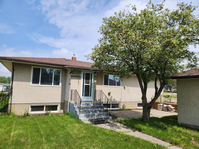 5301 44 Street, House detached with 4 bedrooms, 2 bathrooms and 1 parking in Olds AB | Image 5