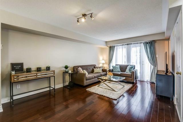 1 - 4855 Half Moon Grve, Townhouse with 2 bedrooms, 3 bathrooms and 1 parking in Mississauga ON | Image 4