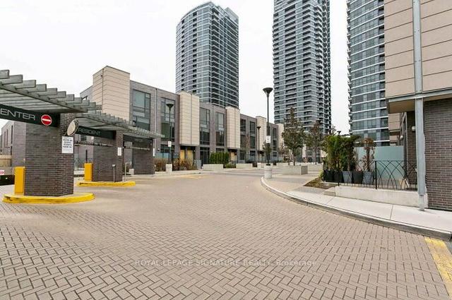 904 - 5 Valhalla Inn Rd, Condo with 2 bedrooms, 2 bathrooms and 1 parking in Toronto ON | Image 12