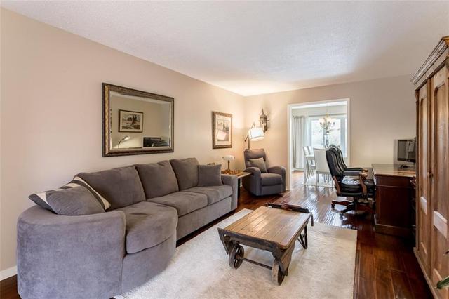 2186 Belgrave Court, House detached with 5 bedrooms, 3 bathrooms and 4 parking in Burlington ON | Image 10
