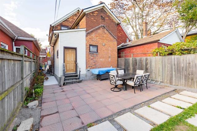 252 East Ave N, House detached with 3 bedrooms, 3 bathrooms and 3 parking in Hamilton ON | Image 32