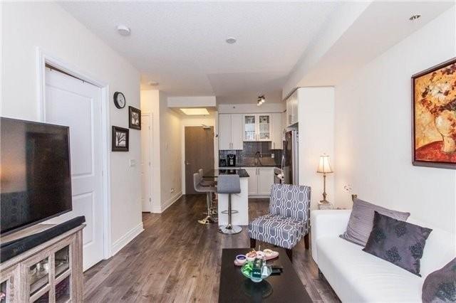 909B - 9090 Yonge St, Condo with 1 bedrooms, 1 bathrooms and 1 parking in Richmond Hill ON | Image 7