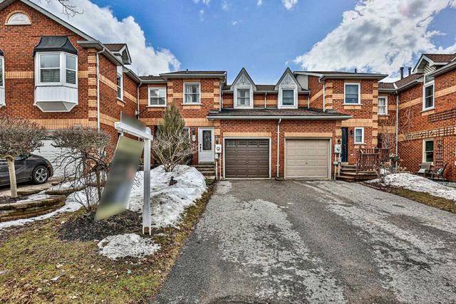 726 Shanahan Blvd, House attached with 3 bedrooms, 3 bathrooms and 2 parking in Newmarket ON | Image 1