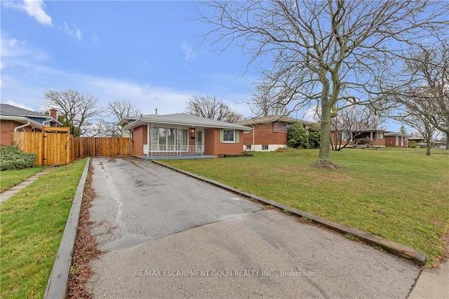 28 Buckingham Dr, House detached with 3 bedrooms, 2 bathrooms and 3 parking in Hamilton ON | Image 12