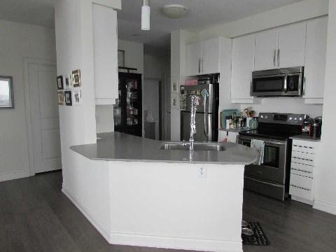 1102 - 7730 Kipling Ave, Condo with 2 bedrooms, 2 bathrooms and 1 parking in Vaughan ON | Image 2