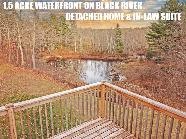 330 Black River Rd, House detached with 2 bedrooms, 3 bathrooms and 8.5 parking in Tweed ON | Image 1