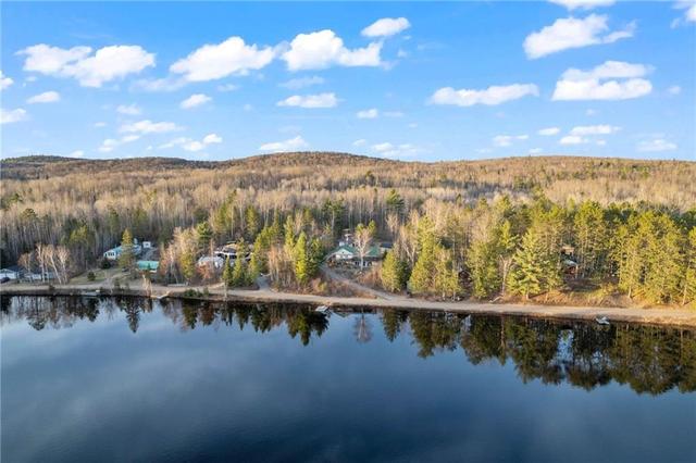 16 Mccauley Lake Road, House detached with 3 bedrooms, 3 bathrooms and 10 parking in South Algonquin ON | Image 2