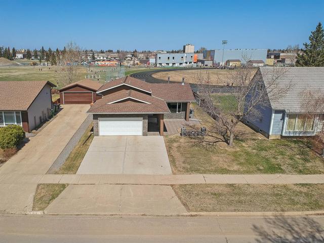 5624 39 Street, House detached with 3 bedrooms, 2 bathrooms and 2 parking in Lloydminster (Part) AB | Image 40