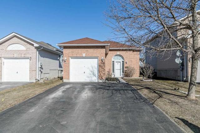 426 Irwin St, House detached with 3 bedrooms, 2 bathrooms and 5 parking in Midland ON | Image 1