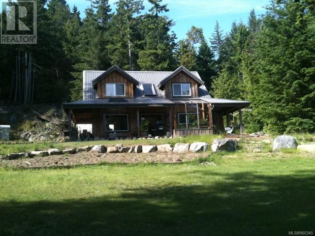 3 Main Rd, House detached with 3 bedrooms, 1 bathrooms and 10 parking in Powell River E BC | Image 1