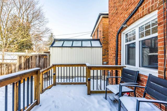 252 Melrose Ave, House semidetached with 3 bedrooms, 1 bathrooms and 4 parking in Toronto ON | Image 19
